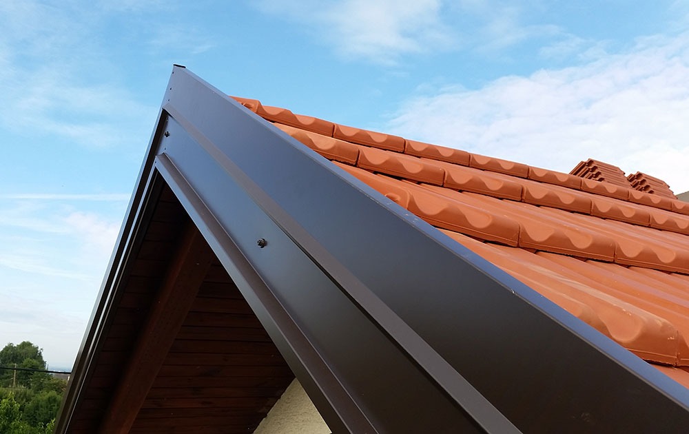 Okapnice preko oboda krova koje imaju ulogu da stite krovnu konstrukciju